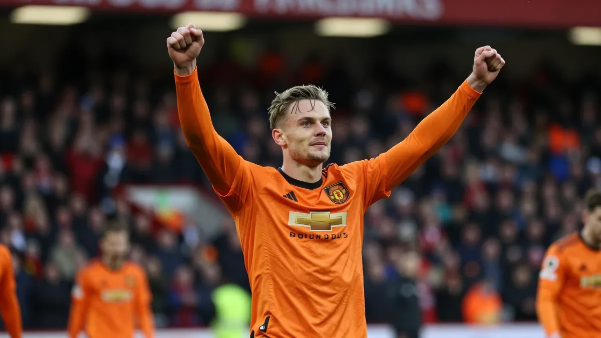 Dundee United scored a stoppage-time equaliser to draw 1-1 with Falkirk in a hard-fought Scottish Premiership match at...