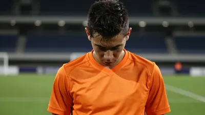 Dundee United lost 2-1 to Hearts after conceding twice in the final minutes, a defeat compounded by three injuries and a...